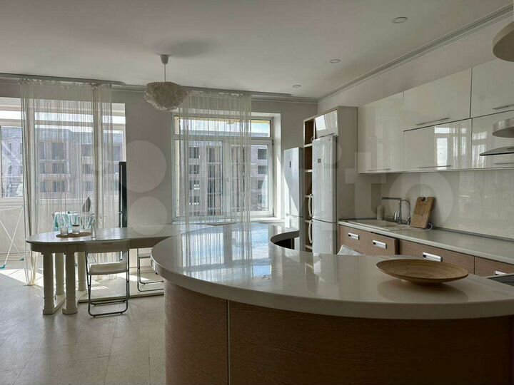 3-к. квартира, 116,5 м², 8/9 эт.