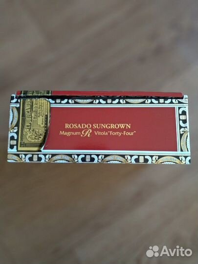 Пустая коробка от сигар arturo fuente