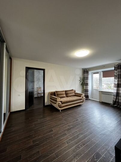 2-к. квартира, 52 м², 5/5 эт.