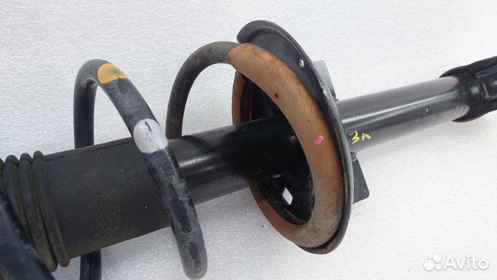 Амортизатор подвески задний левый Renault Duster