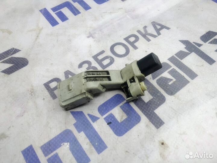 Датчик положения коленвала Skoda Yeti 5L 1.2 TSI