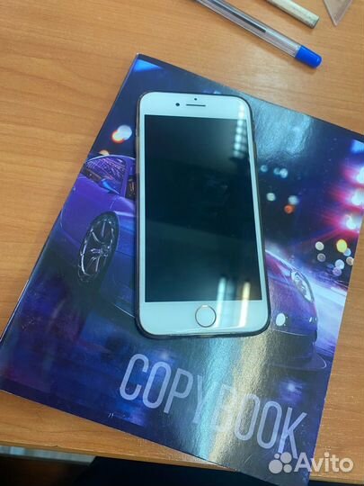 iPhone 8, 64 ГБ
