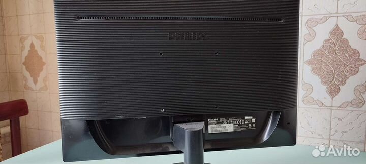 Монитор Philips 206v