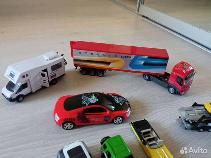 Детские машинки игрушки металлические