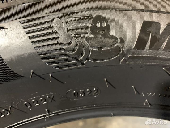 Michelin X-Ice North 4 215/65 R17 103T