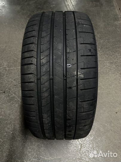Pirelli P Zero 295/35 R21 и 315/35 R21 Y