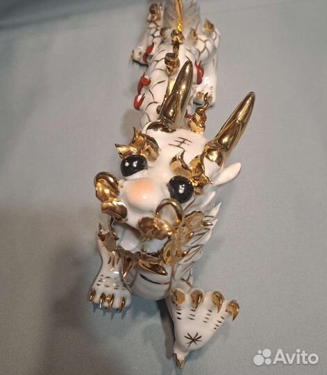 Дракон фарфор статуэтка