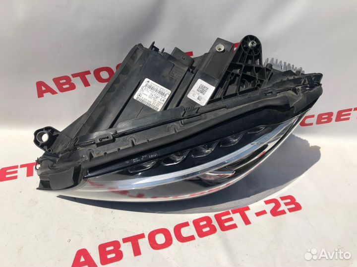 Mercedes W205 14- Фара левая 2 линзы 1089