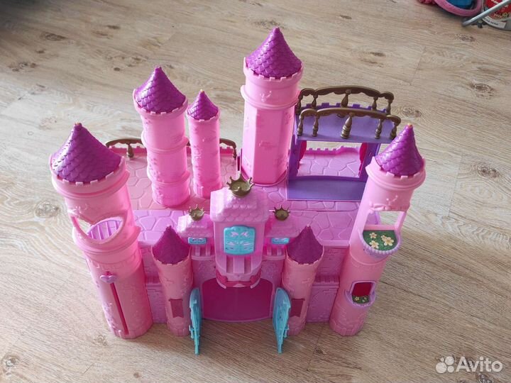 Замок для кукол