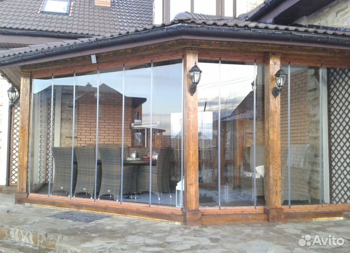 Безрамное остекление для частных домов