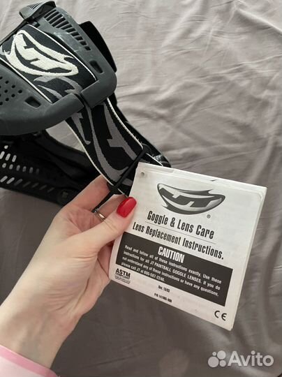 Шлем для пейнтбола