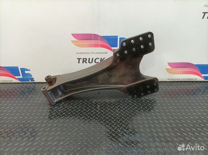 41214827 Кронштейн реактивной тяги