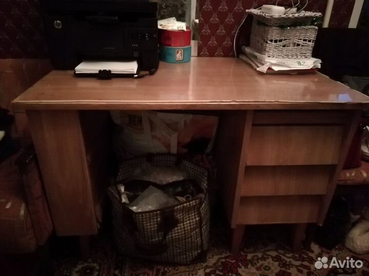 Детский письменный стол