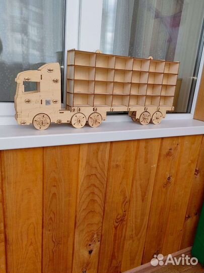 Полка гараж для машинок