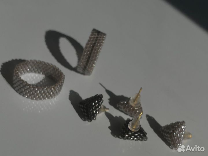 Серьги и кольцо из бисера