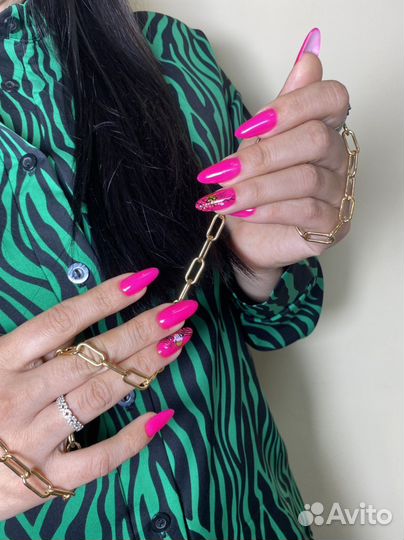 Мастер по маникюру