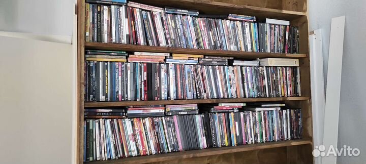 Видео библиотека. (Диски кассеты)