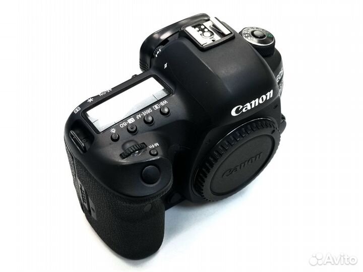 Зеркальный фотоаппарат Canon EOS 5D Mark IV