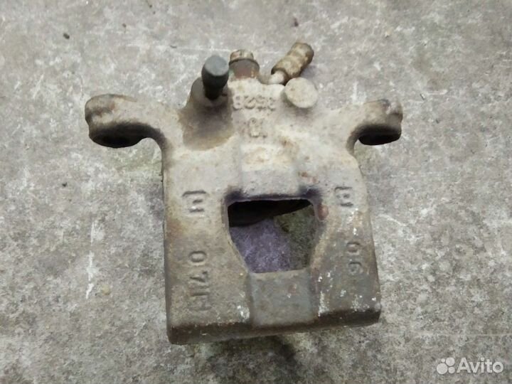 Суппорт задний Ниссан Теана J32