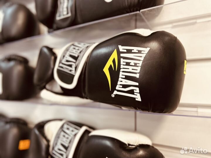 Новые качественные боксерские перчатки
