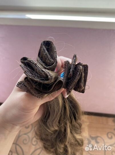 Волосы на заколках