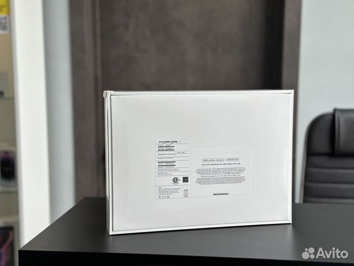 MacBook Air M2 13 8/256 новый