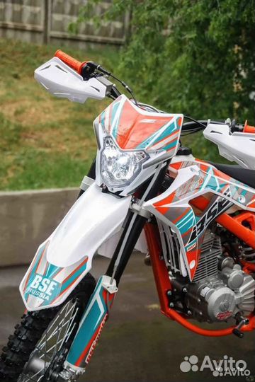 Кроссовый мотоцикл BSE Z6-250
