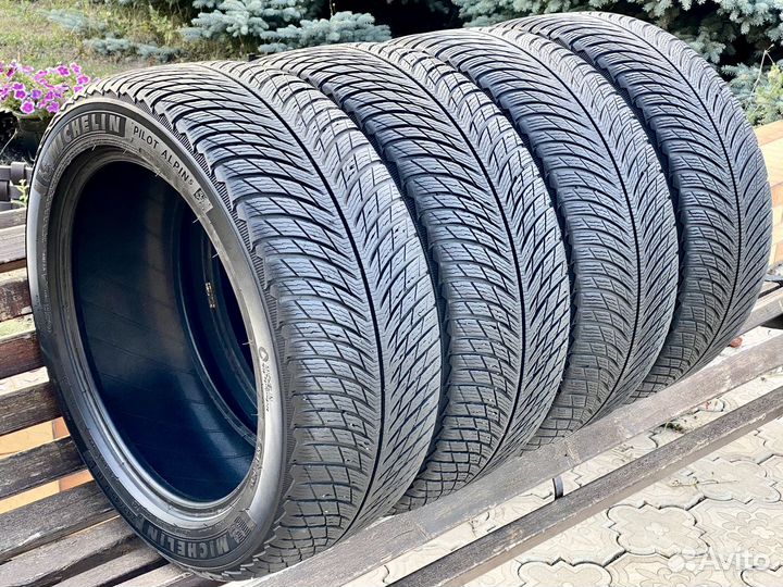 Michelin Alpin 5 245/45 R18