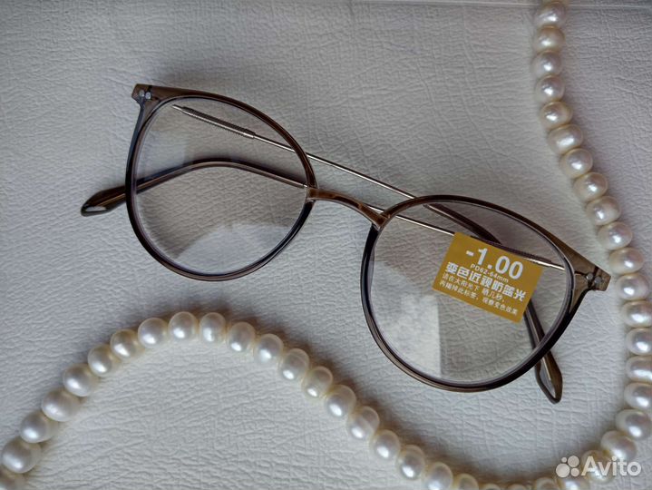 Очки новые с диоптр. -1 фотохромные
