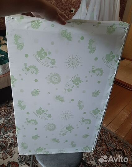 Пеленальная доска на кроватку