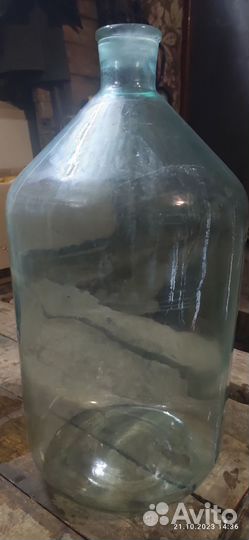 Бутыль стеклянная 20л., в кожухе, б/у