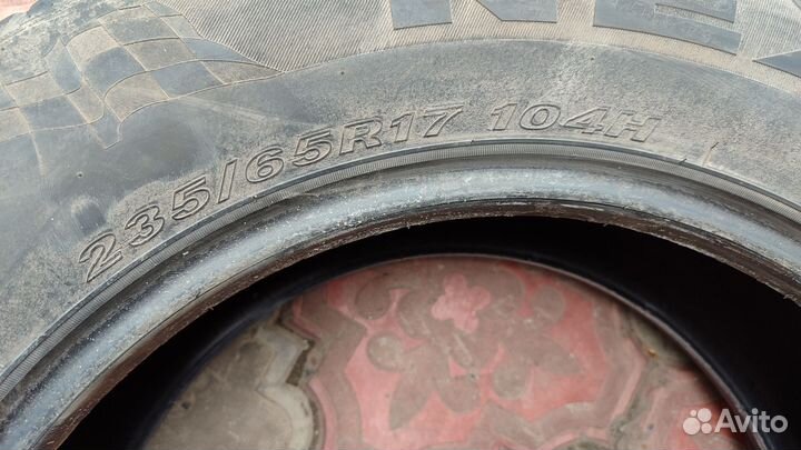 Nexen N8000 235/65 R17 104H