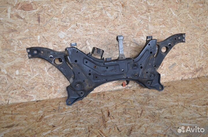 Подрамник передний Hyundai Sonata YF G4KJ