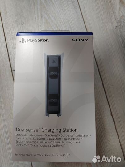 Зарядная станция для геймпадов ps5