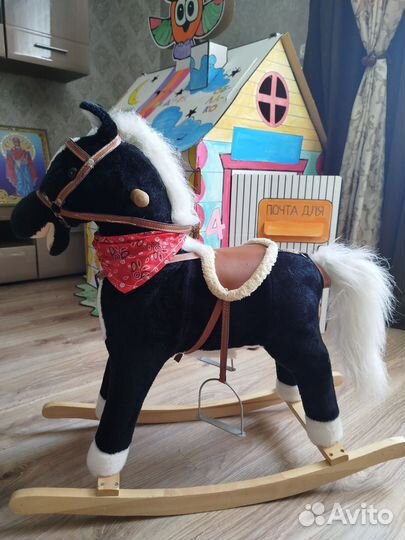 Качалка лошадка музыкальная