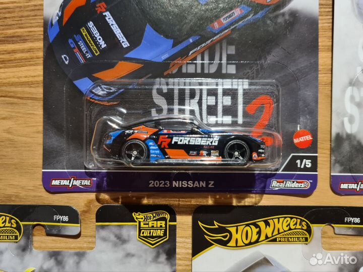 Hot Wheels Premium Car Culture HW Slide Street 2