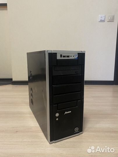 Офисный компьютер