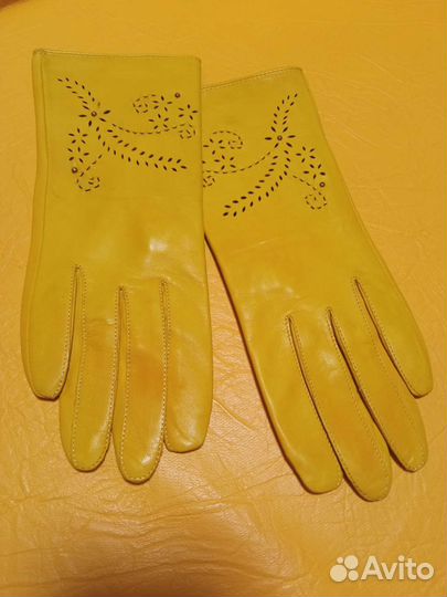 Перчатки новые кожаные женские, цвет жёлтый
