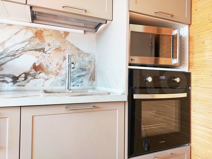 2-к. квартира, 67,8 м², 8/9 эт.