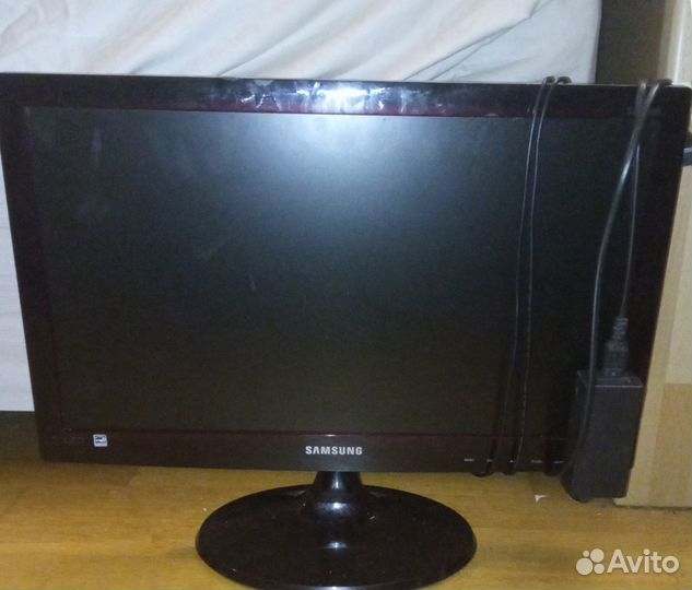 Монитор Samsung S20D300H