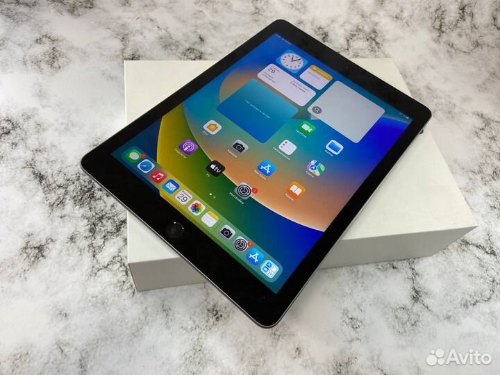 iPad 6 2018 Wifi + LTE (с SIM) 9.7