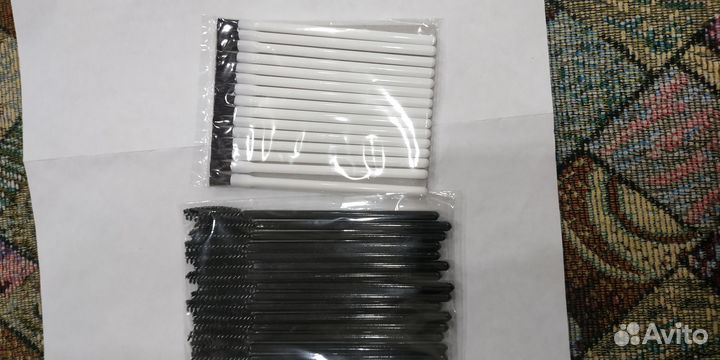 Одноразовые подносики и кисти для макияжа