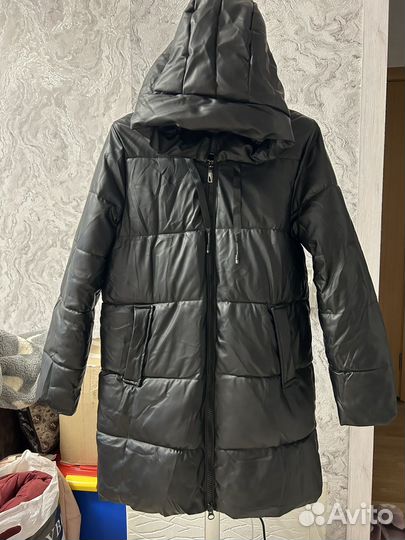 Женский кожаный пуховик 46-48