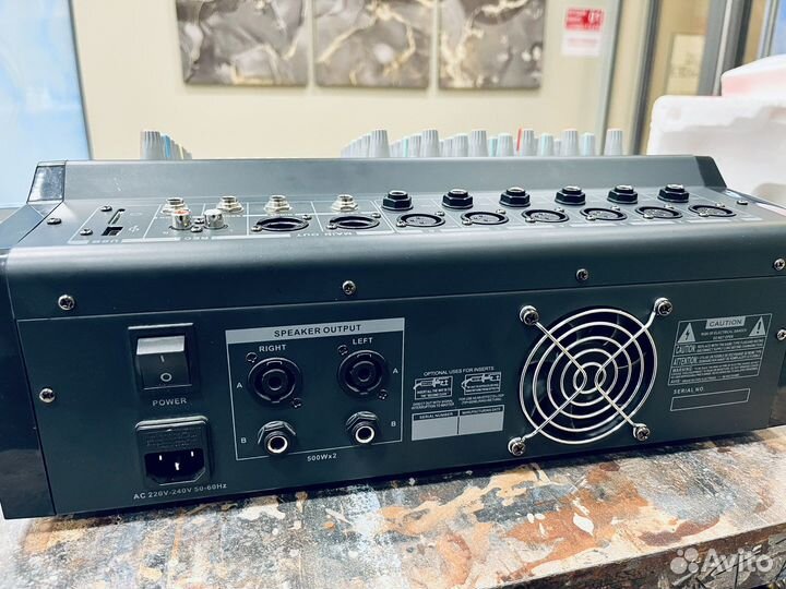 Микшерный пульт Yamaha YM-606USB