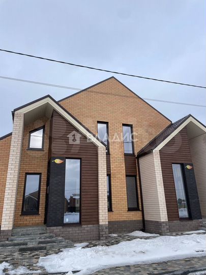Таунхаус 110 м² на участке 2 сот.