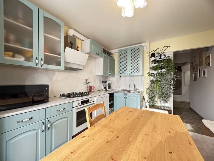 2-к. квартира, 60,3 м², 5/10 эт.
