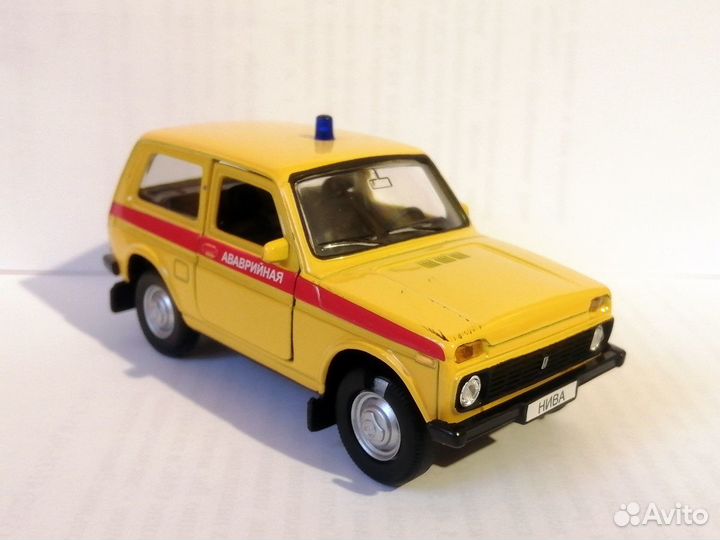 Ваз-2121 Нива Аварийная Autotime Collection Welly