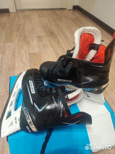Хоккейные коньки bauer
