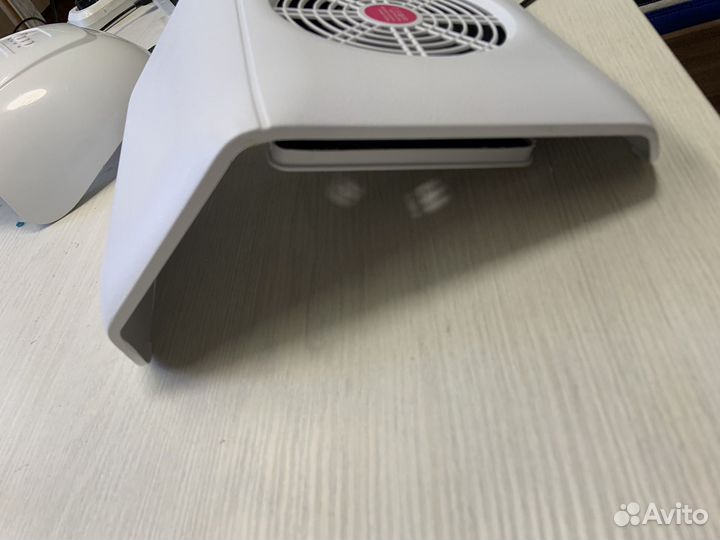 Маникюрный пылесос