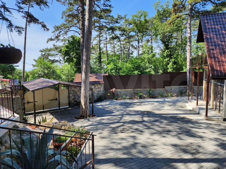 Дом 250 м² на участке 10 сот.